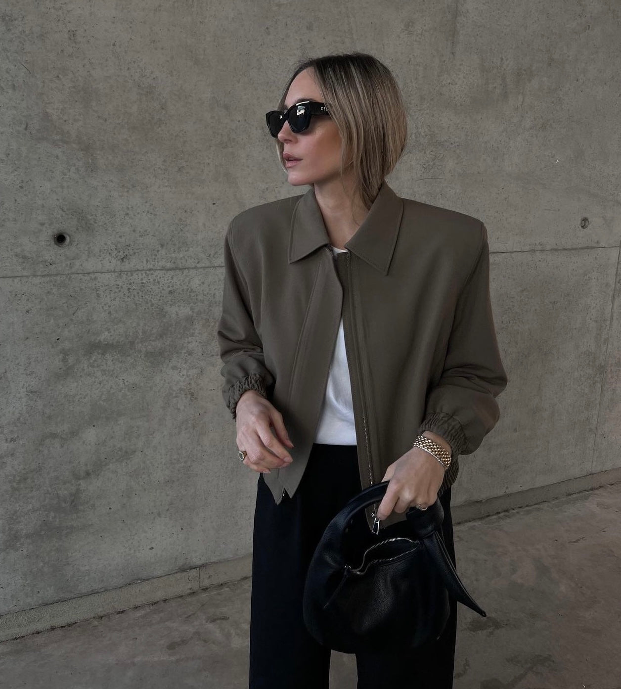 Chaqueta Simple con Corte Ajustado y Mangas Largas para Personas Adultas | Ideal para Uso Profesional y Diario