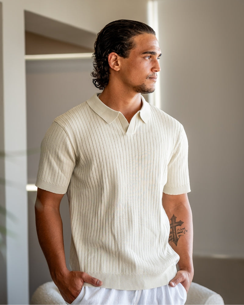 Polo de Manga Corta con Cuello Abierto para Hombres | Ideal para Temporada Cálida y Entretiempo