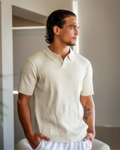 Polo de Manga Corta con Cuello Abierto para Hombres | Ideal para Temporada Cálida y Entretiempo