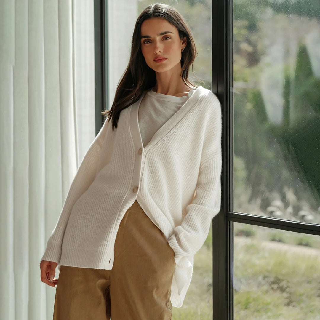 Cárdigan Oversize con Abertura Frontal para Mujer | Ideal para Días Frescos o Uso en Casa