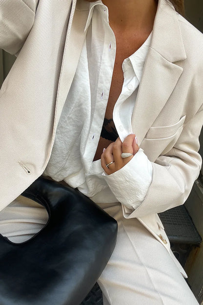 Blazer Con Corte Regular Y Cierre De Dos Botones Para Mujer | Ideal Para Uso Profesional Y Diario
