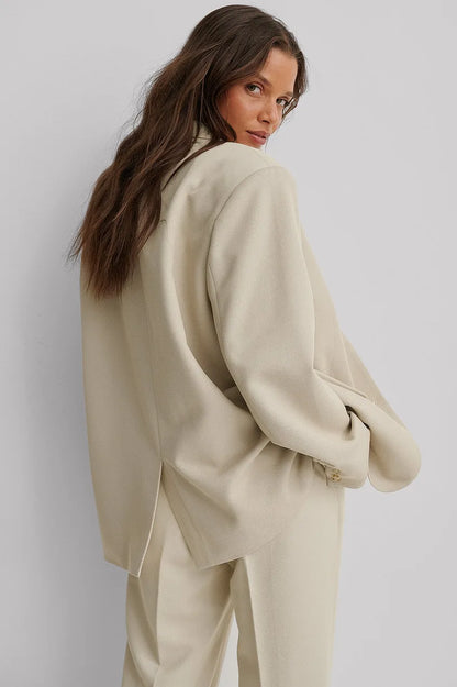 Blazer Con Corte Regular Y Cierre De Dos Botones Para Mujer | Ideal Para Uso Profesional Y Diario