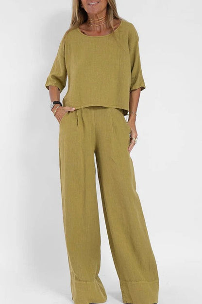 Conjunto con Top Corto de Cuello Redondo para Mujer | Ideal para la Temporada de Verano