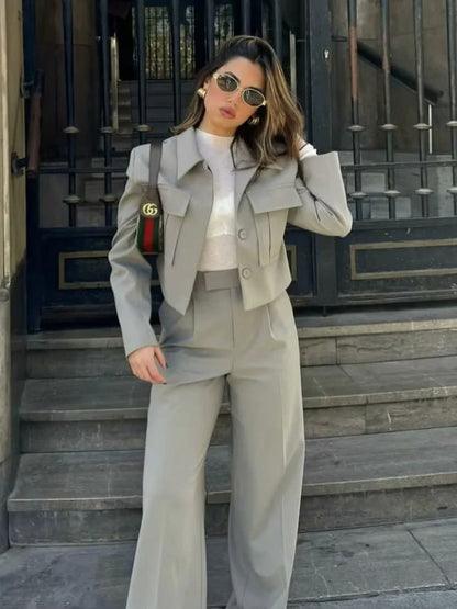 Conjunto De Dos Piezas con Chaqueta Corta y Pantalón Ancho para Adultos | Ideal para Uso Diario Y Entornos Profesionales