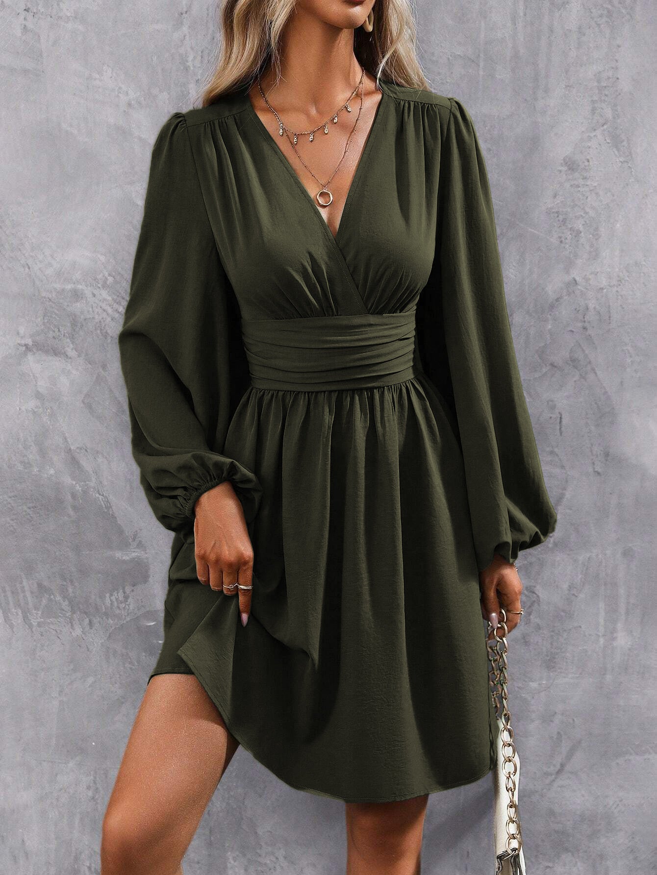 Vestido con Corte Cruzado y Longitud a la Rodilla para Mujer | Ideal para Trabajo y Eventos