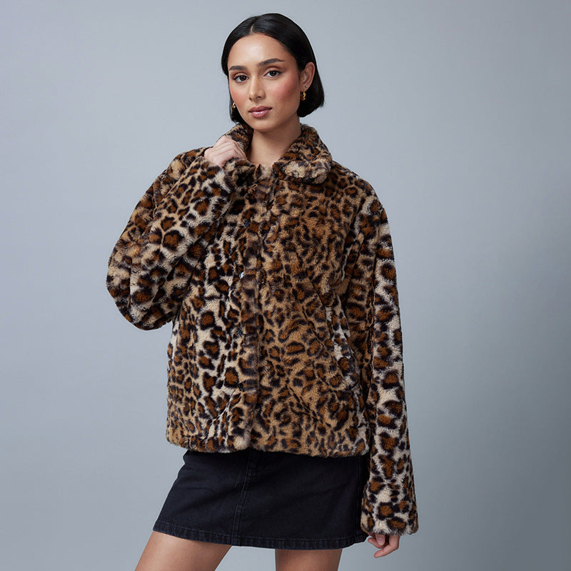 Chaqueta con Estampado Animal y Cierre de Botones para Mujer | Ideal para Uso Diario
