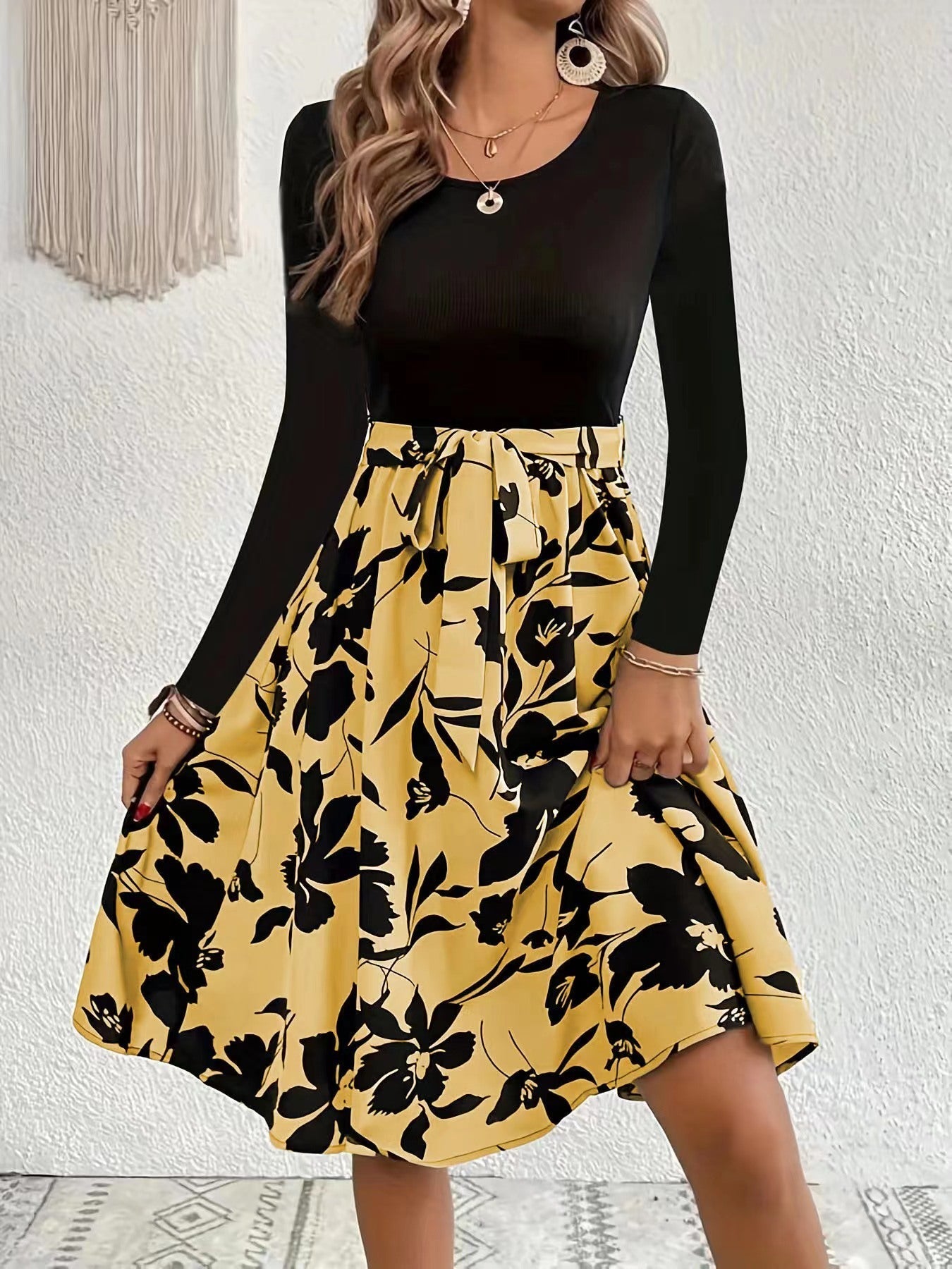 Vestido Midi con Estampado Floral y Cuerpo Fruncido para Mujer | Ideal para Uso Diario y Eventos