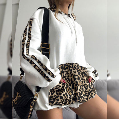 Sudadera con Capucha y Detalle de Estampado para Mujer | Ideal para Uso Diario o Actividades Informales