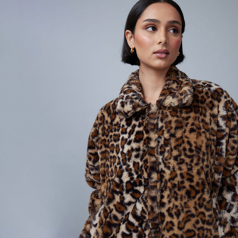 Chaqueta con Estampado Animal y Cierre de Botones para Mujer | Ideal para Uso Diario