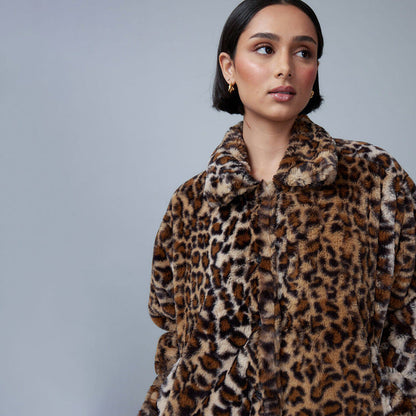 Chaqueta con Estampado Animal y Cierre de Botones para Mujer | Ideal para Uso Diario