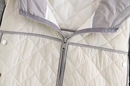 Chaqueta Acolchada con Capucha y Patrón de Rombos para Mujer en Tallas Grandes | Ideal para Invierno