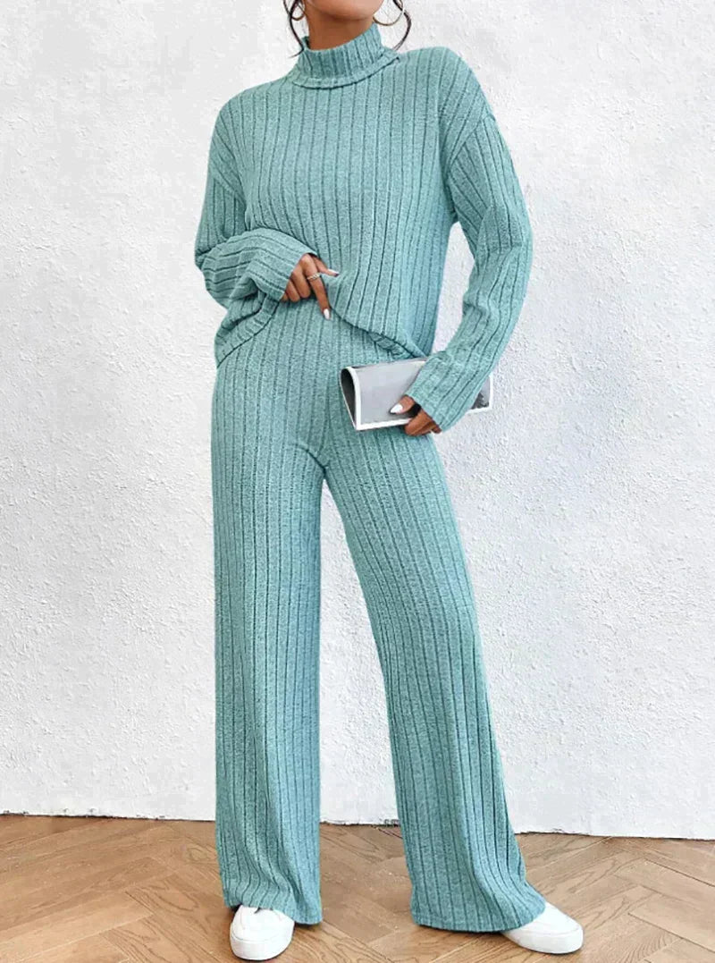 Conjunto de Dos Piezas con Cuello Alto para Mujer | Ideal para Uso Diario