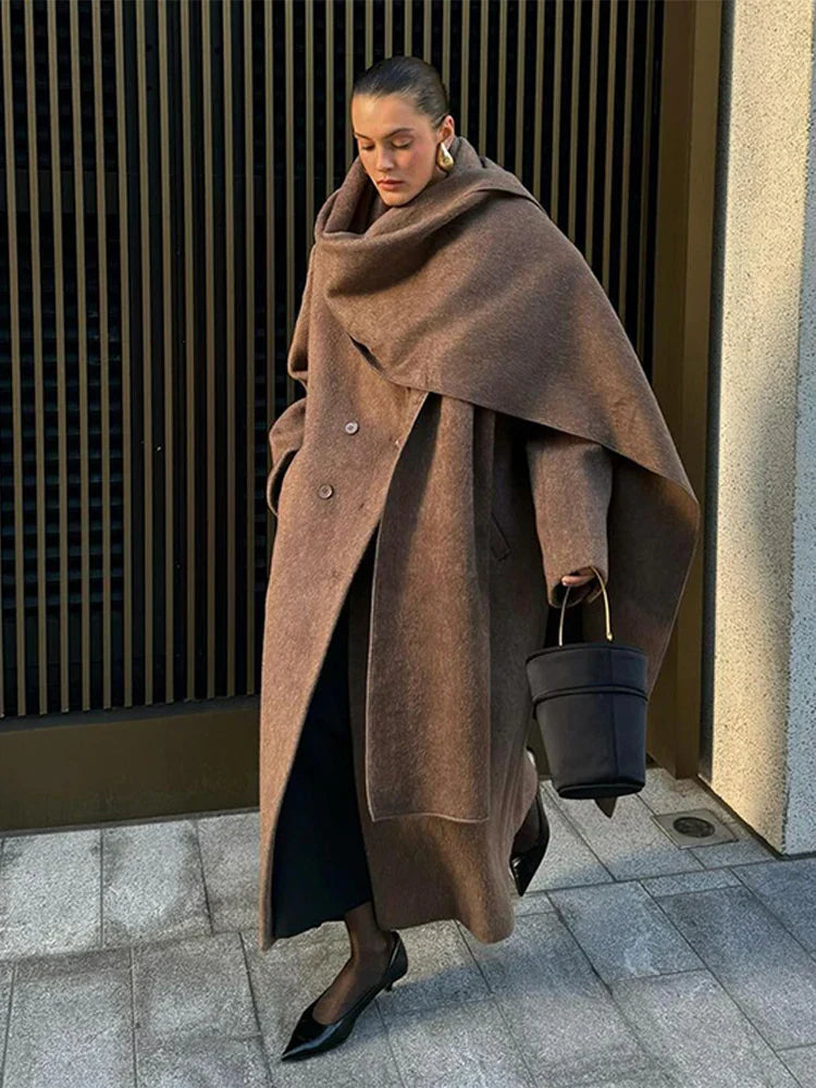 Abrigo largo con Cuello Tipo Bufanda y Cierre de Doble Botonadura para Mujer | Ideal para Otoño e Invierno