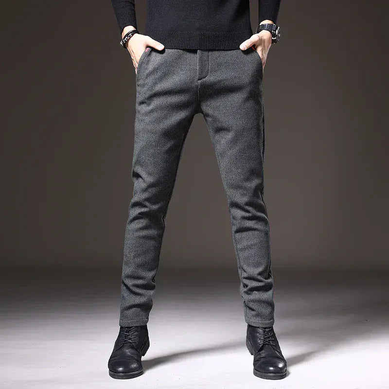 Pantalón Slim con Cinturón Integrado y Bolsillos Laterales para Hombre | Ideal para Uso Diario