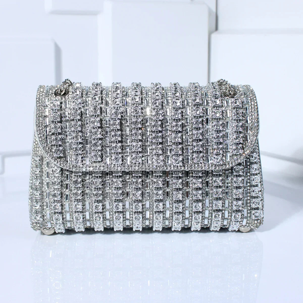 Mini Bolso con Compartimento Compacto y Cierre Magnético para Mujer | Ideal para Salidas o Eventos