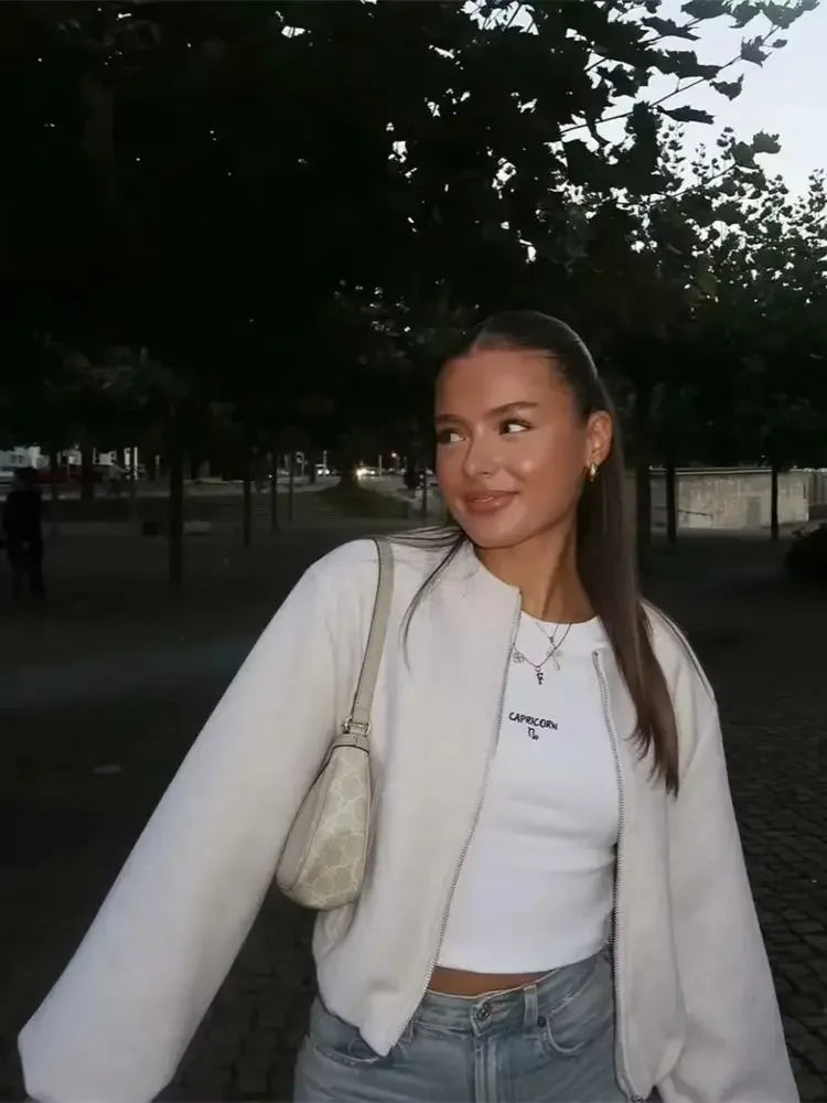 Chaqueta de Entretiempo con Cuello Redondo para Mujer | Ideal para Uso Diario y Contextos Profesionales