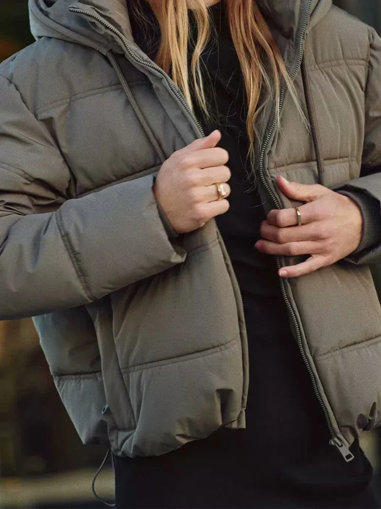 Chaqueta Acolchada con Capucha para Mujer | Ideal para Otoño e Invierno