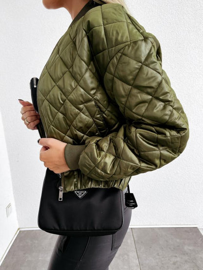 Chaqueta Puffer Corta Para Mujer con Cierre Frontal y Bolsillos | Ideal Para Uso Diario en Temporada Fría