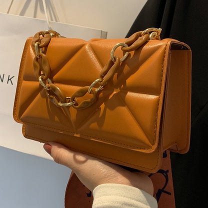 Bolso de Mano Acolchado con Cierre de Solapa para Mujer | Ideal para Uso Diario y Salidas