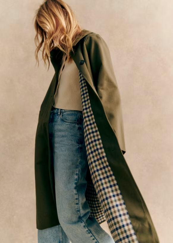 Trench Coat con Cierre Abotonado Integral y Corte Recto Oversize para Mujer | Ideal para Uso Diario