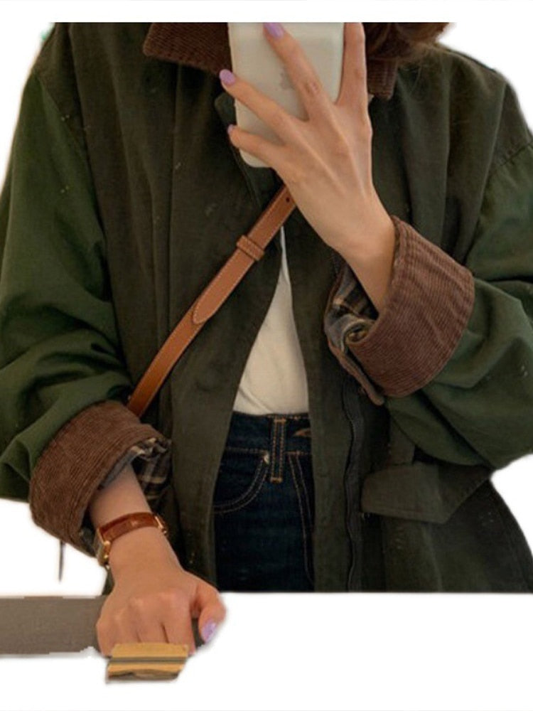 Chaqueta con Capucha Ajustable y Bolsillos para Mujer | Ideal para Uso en Ciudad y Exterior