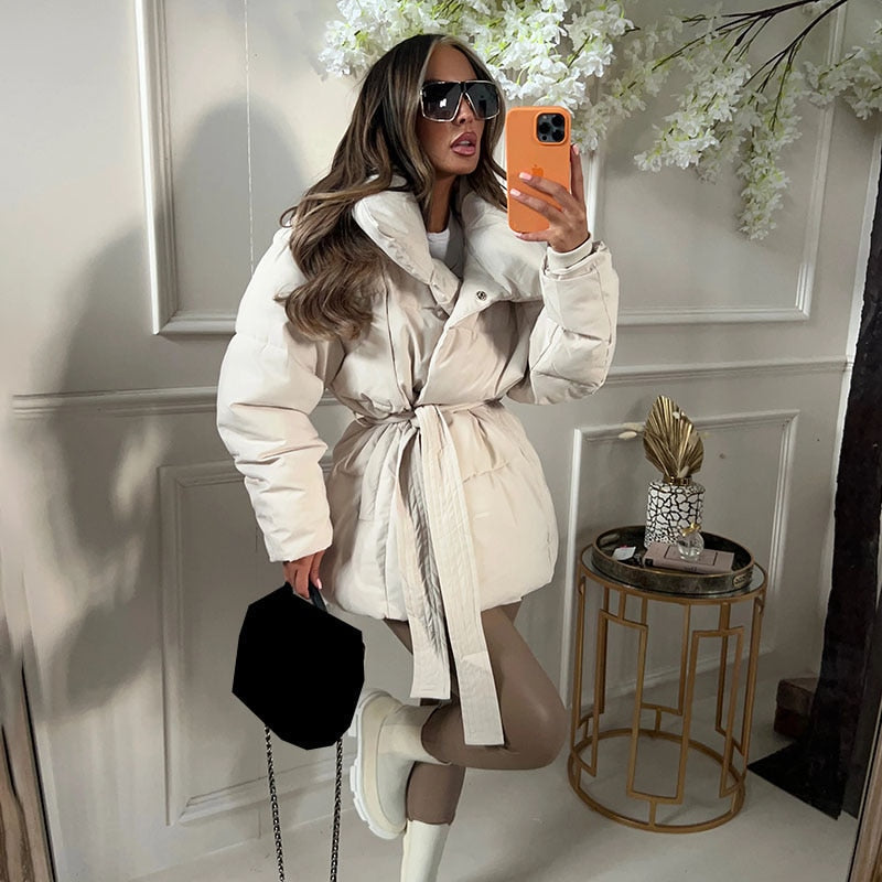 Abrigo Largo con Capucha Integrada para Mujer | Ideal para Temporada Invernal