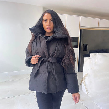 Abrigo Largo con Capucha Integrada para Mujer | Ideal para Temporada Invernal