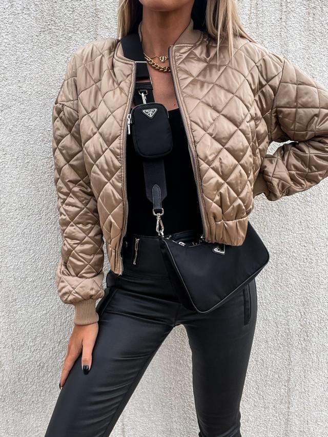 Chaqueta Puffer Corta Para Mujer con Cierre Frontal y Bolsillos | Ideal Para Uso Diario en Temporada Fría