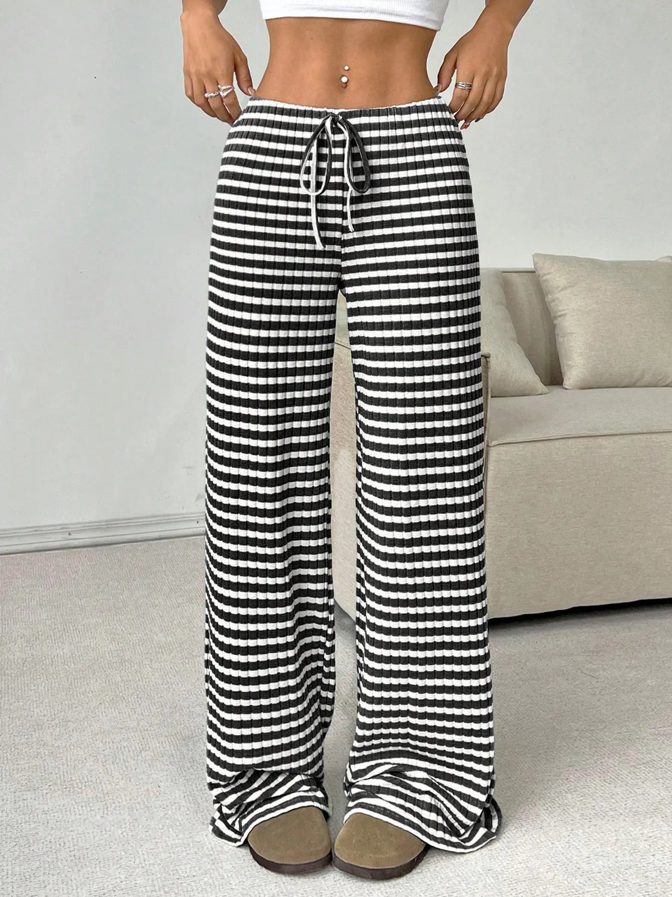 Pantalón Ancho con Cintura Ajustable para Mujer | Ideal para Uso Diario