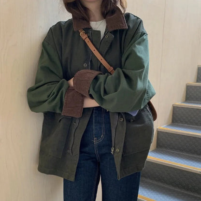 Chaqueta Urbana con Capucha Ajustable para Mujer | Ideal para Uso en Actividades al Aire Libre y Ciudad