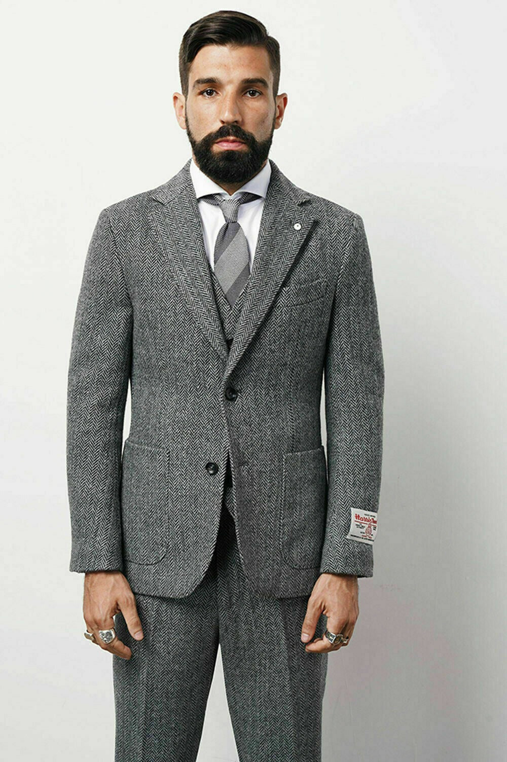 Traje de Tres Piezas con Chaleco Coordinado para Hombre | Ideal para Eventos Formales y Profesionales