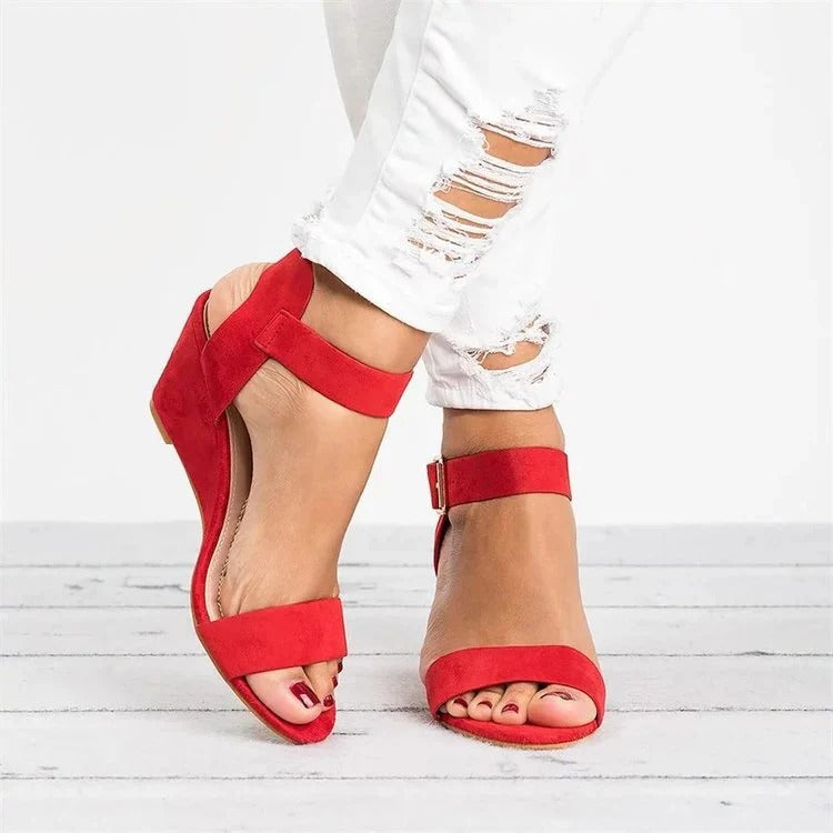 Sandalias Compensadas con Hebilla para Mujer | Ideales para Uso Diario en Climas Cálidos