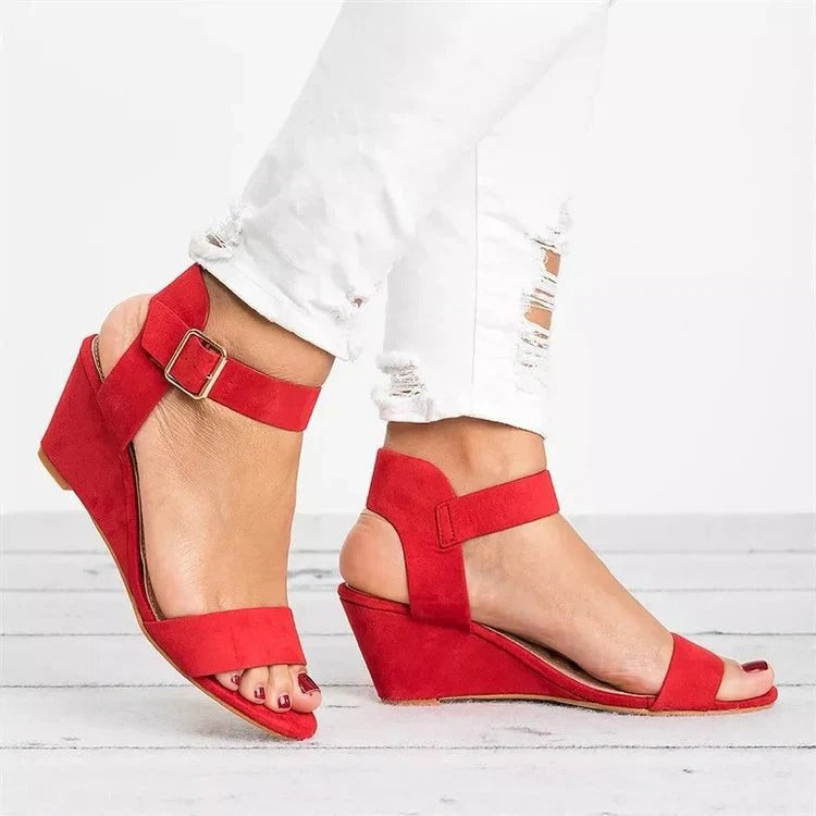 Sandalias Compensadas con Hebilla para Mujer | Ideales para Uso Diario en Climas Cálidos