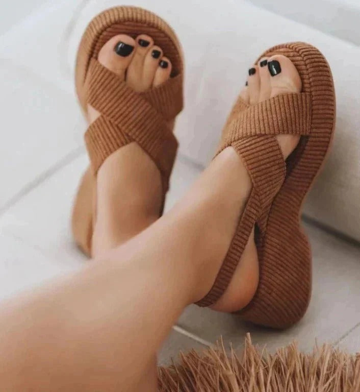 Sandalias Abiertas con Tiras Cruzadas para Mujer | Ideales para Uso Diario en Clima Cálido