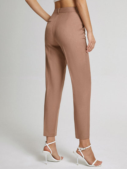 Pantalón Corto con Tiro Alto y Corte Recto para Mujer | Ideal para Uso Diario y Ocasiones