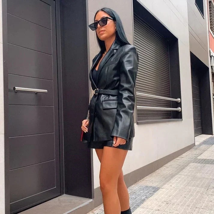 Blazer con Corte Ajustado y Largo a la Cadera para Mujer | Uso Profesional o Diario