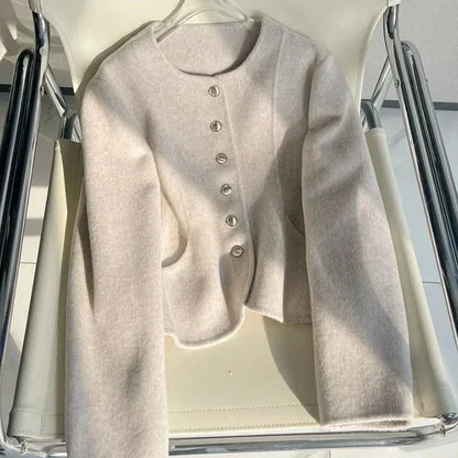 Blazer con Corte Ajustado y Estructura Definida para Personas Adultas | Ideal para Uso Profesional y Diario