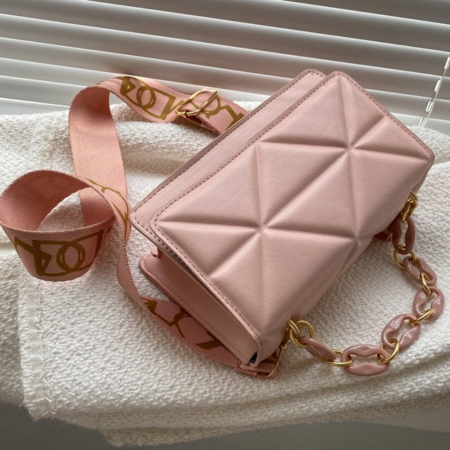 Bolso de Mano Acolchado con Cierre de Solapa para Mujer | Ideal para Uso Diario y Salidas