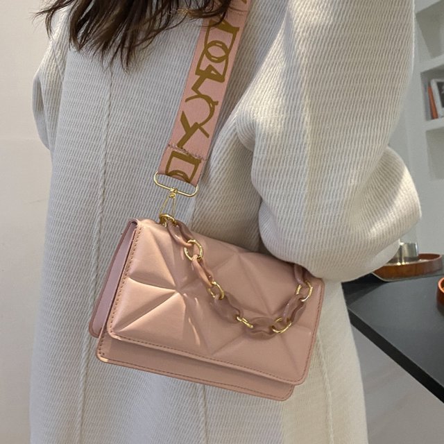 Bolso de Mano Acolchado con Cierre de Solapa para Mujer | Ideal para Uso Diario y Salidas