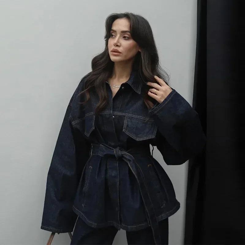 Chaqueta Corta con Cinturón Ajustable y Bolsillos Frontales para Mujer | Ideal para Todo el Año