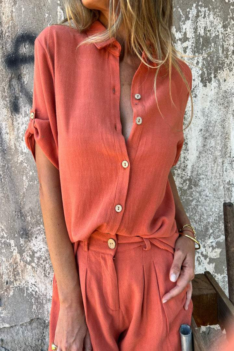 Conjunto con Camisa de Manga Corta y Short de Tiro Alto para Adultos | Ideal para Verano