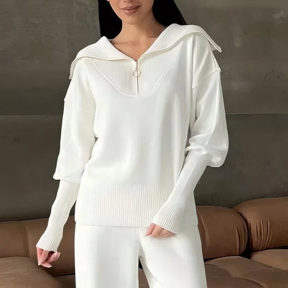 Conjunto de Dos Piezas con Top de Corte Amplio y Pantalón Jogger para Mujer | Ideal para Uso Diario